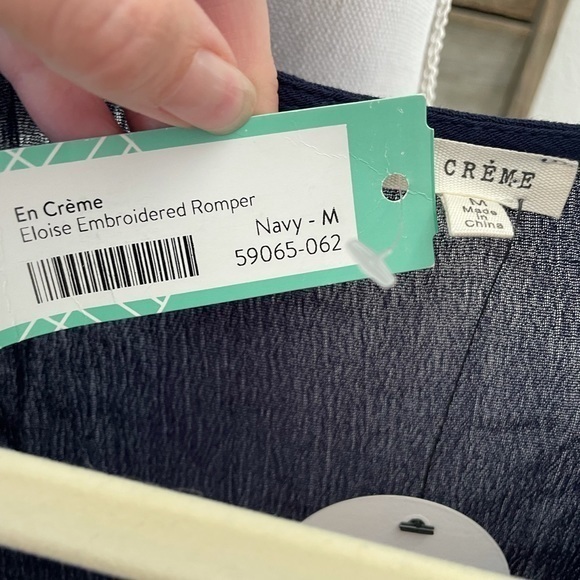 Stitch fix en creme floral embroidered romper M - Picture 3 of 11